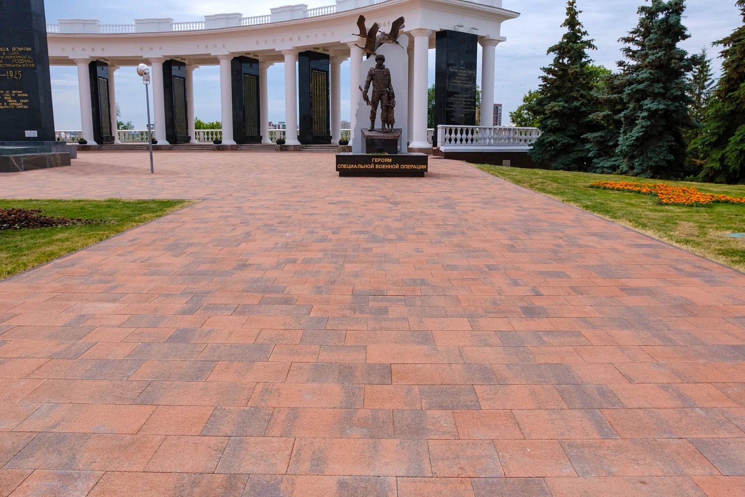 Площадь Победы в Саранске (Республика Мордовия)