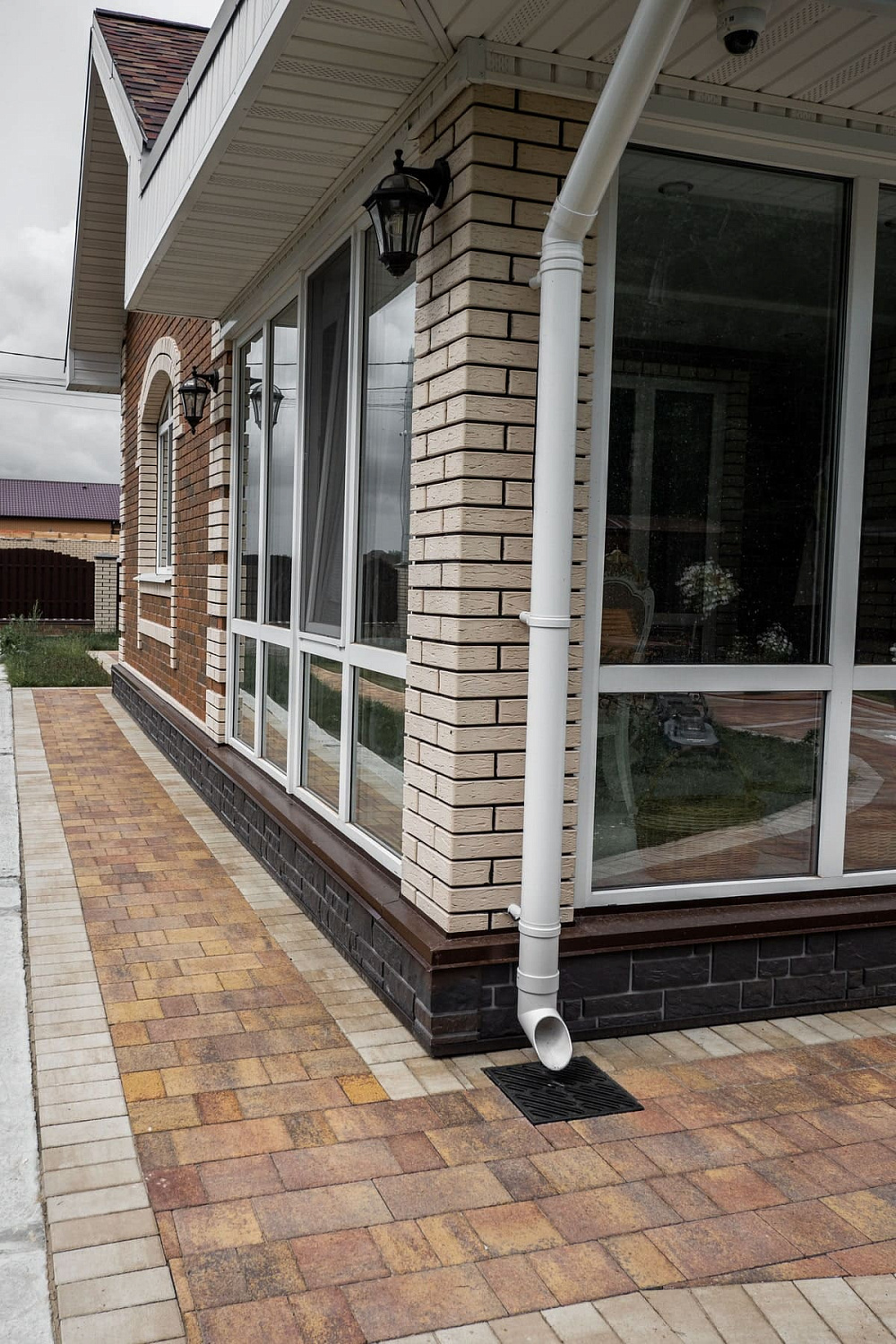 Брусчатка Старый город Осень в частном доме